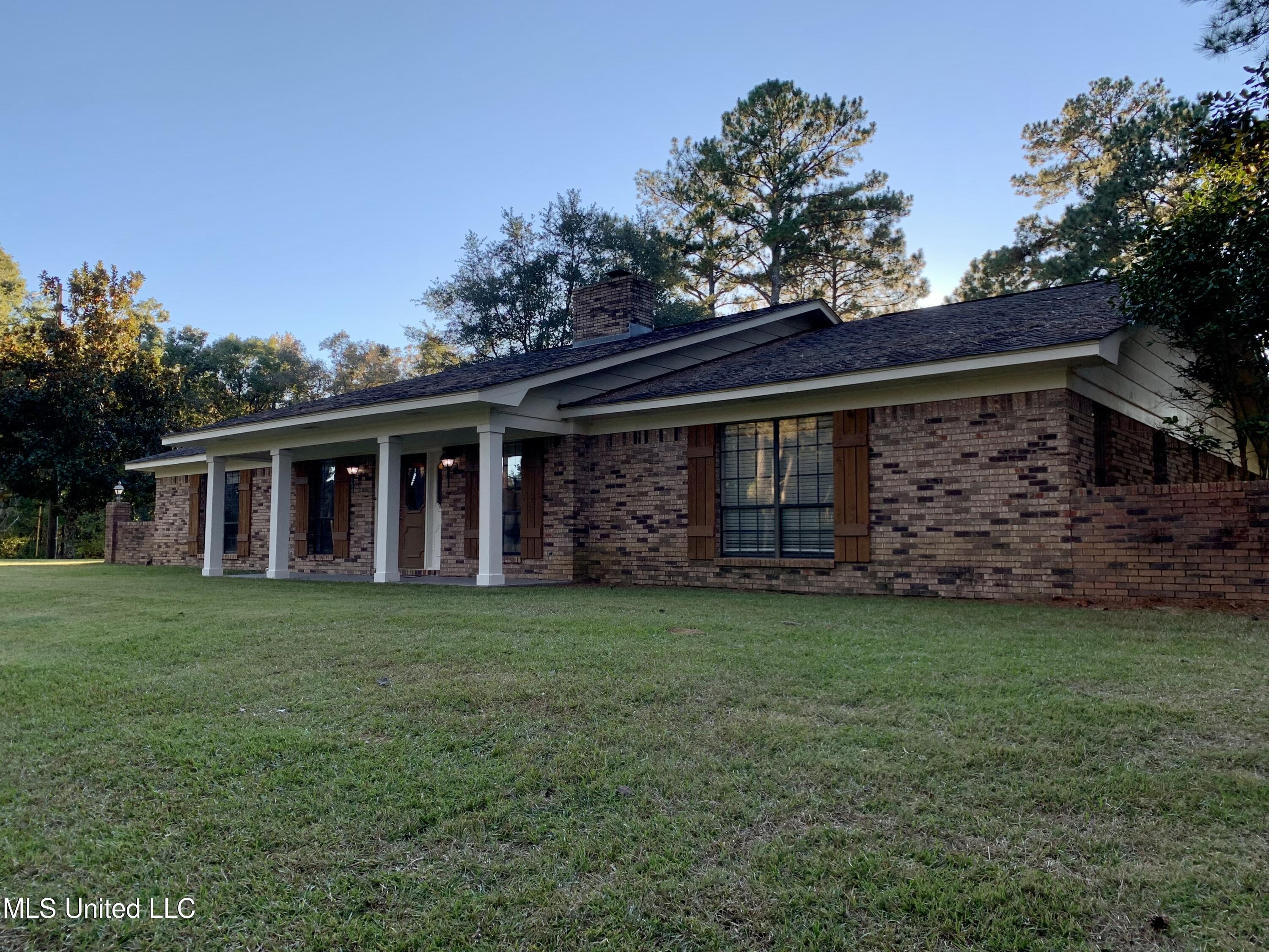 1089 Gallatin Road Crystal Springs, MS 39059 - Photo 3 of 40 463CD9EC-5773-437F-A84D-09B5F107F0F5