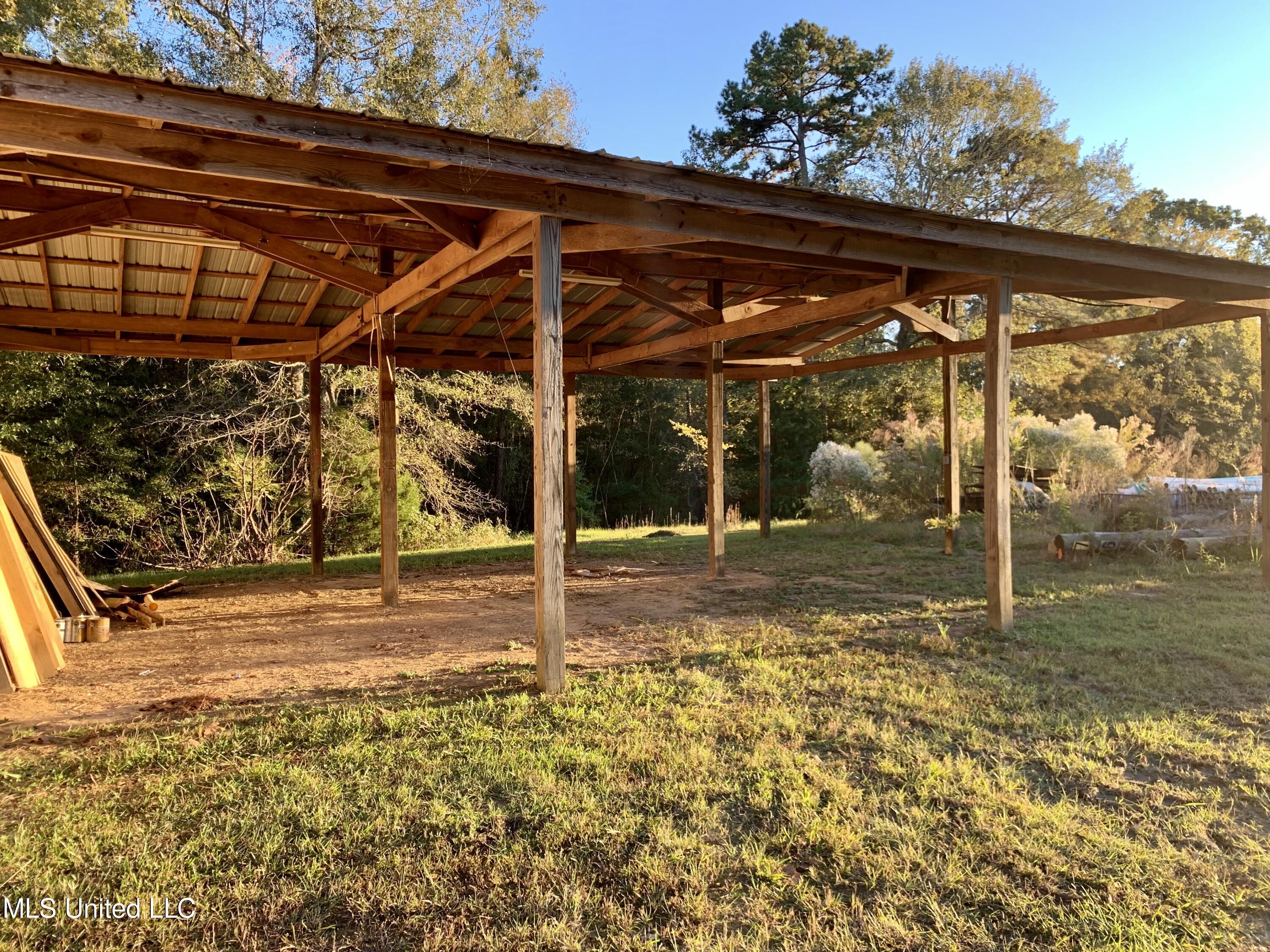 1089 Gallatin Road Crystal Springs, MS 39059 - Photo 37 of 40 0ADC38C9-3869-479F-A80F-9009F8FCD288