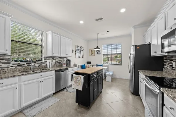 $579,999 | 20930 Valore Court, Venice, FL 34293