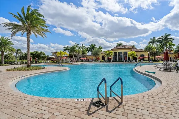 $579,999 | 20930 Valore Court, Venice, FL 34293