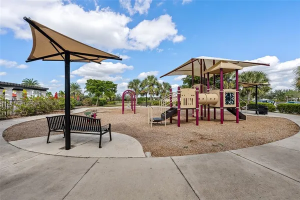 $579,999 | 20930 Valore Court, Venice, FL 34293