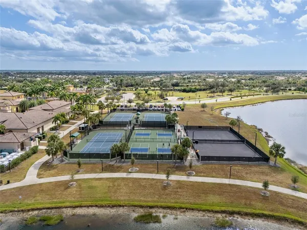 $579,999 | 20930 Valore Court, Venice, FL 34293