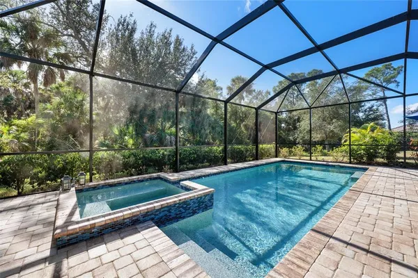 $579,999 | 20930 Valore Court, Venice, FL 34293
