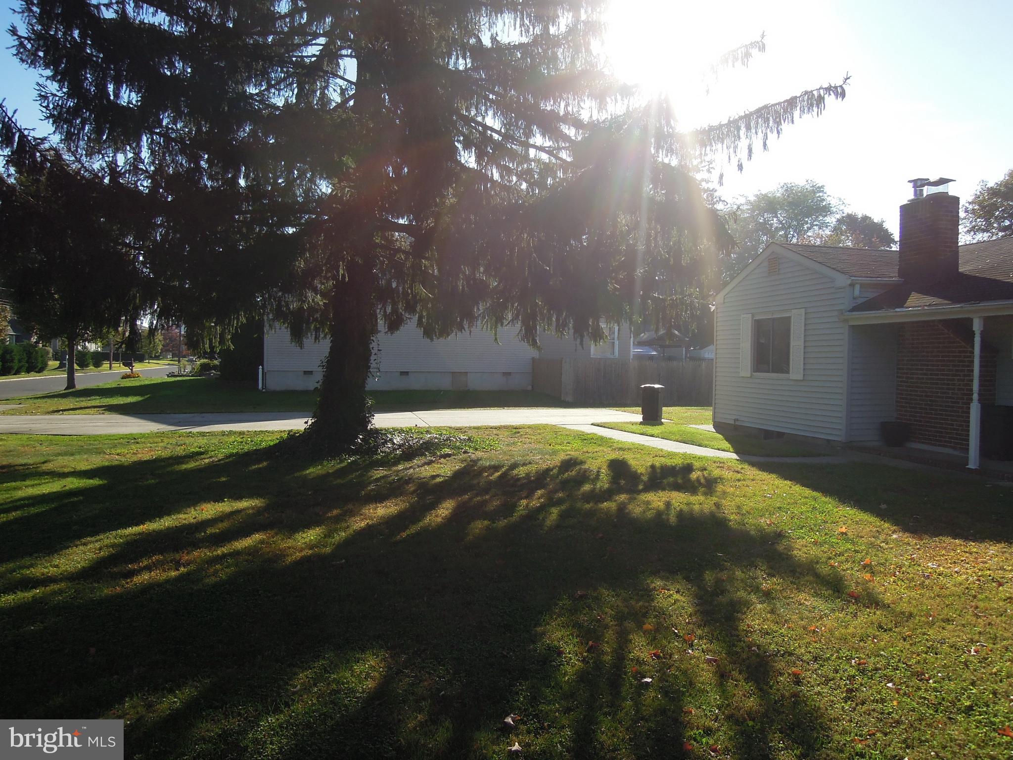 33 Sharps Lane Hamilton, NJ 08610 - Photo 2 of 23