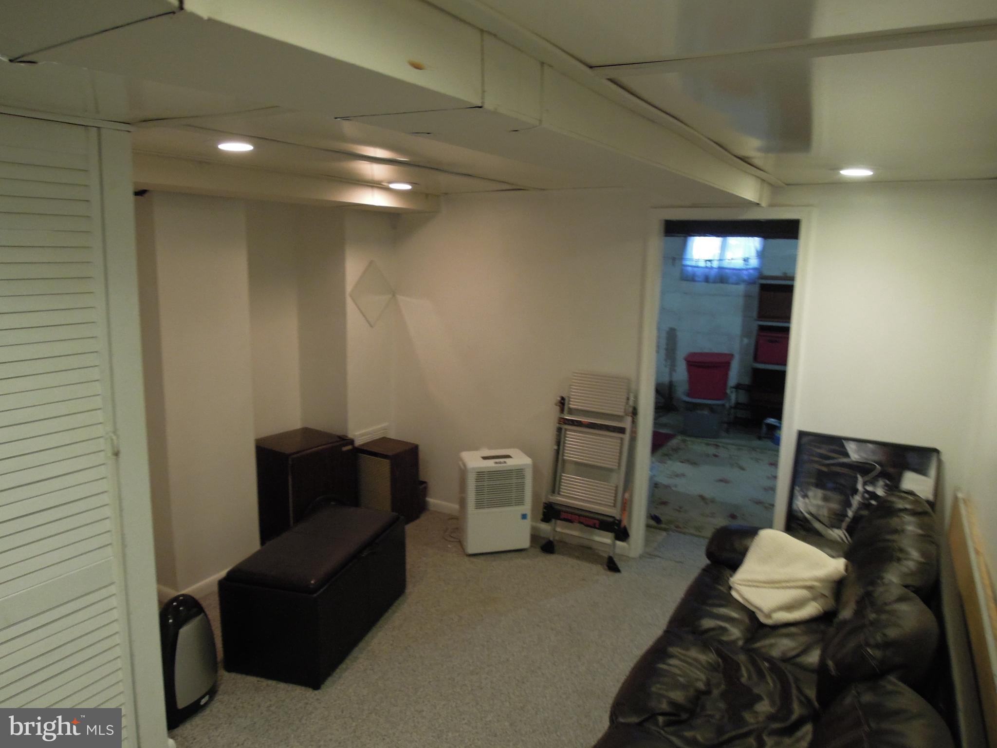 33 Sharps Lane Hamilton, NJ 08610 - Photo 21 of 23