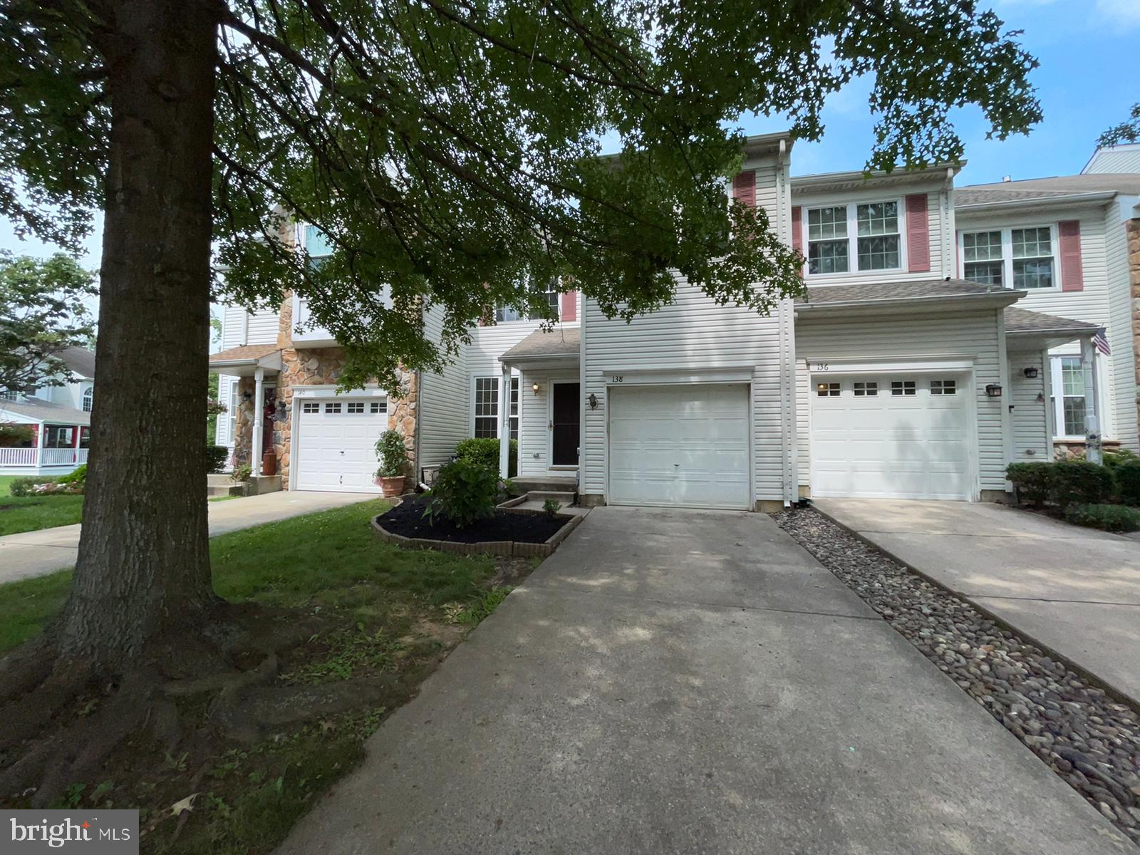 138 Threadleaf Terrace Burlington, NJ 08016 - Photo 2 of 17