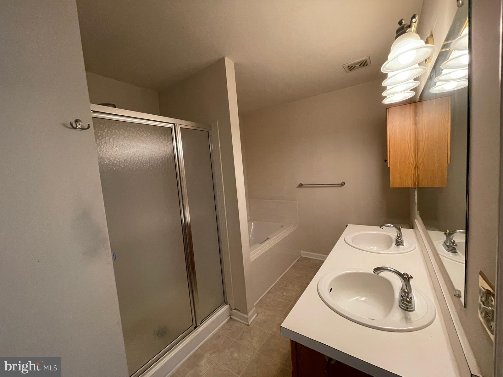 138 Threadleaf Terrace Burlington, NJ 08016 - Photo 14 of 17
