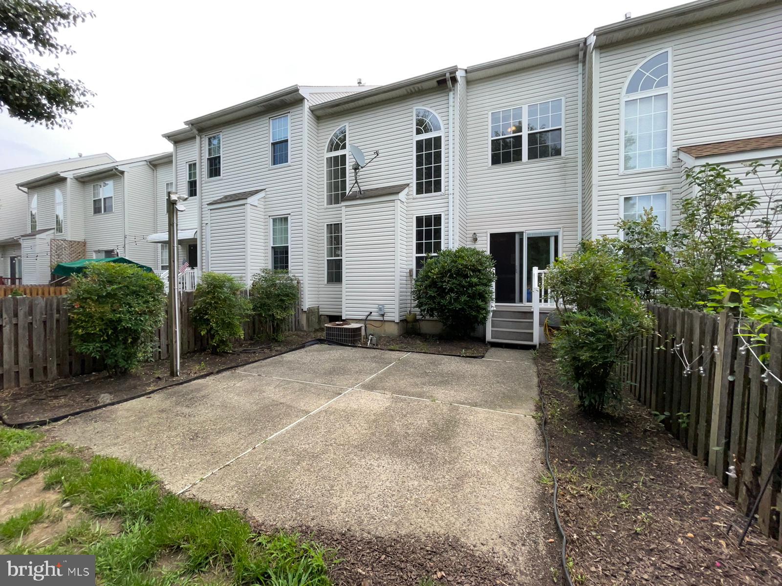 138 Threadleaf Terrace Burlington, NJ 08016 - Photo 3 of 17