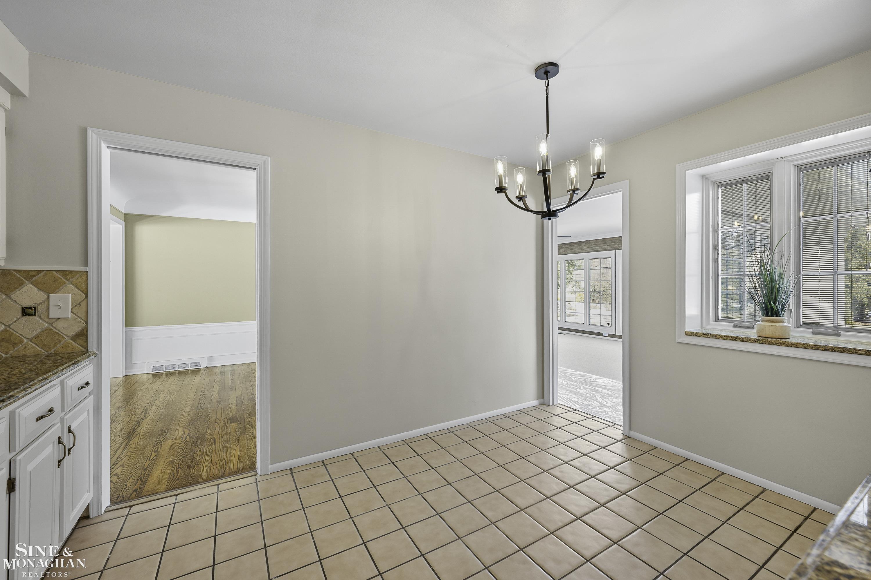 66 Fairford Road Grosse Pointe, MI 48236 - Photo 17 of 60 50166406-92c87fe4-748b-4628-b404-ba1e9eee57ab.JPG