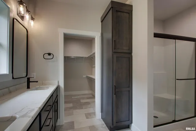 $409,000 | 2500 Taylor Drive, Quincy, IL 62305