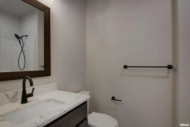 $409,000 | 2500 Taylor Drive, Quincy, IL 62305