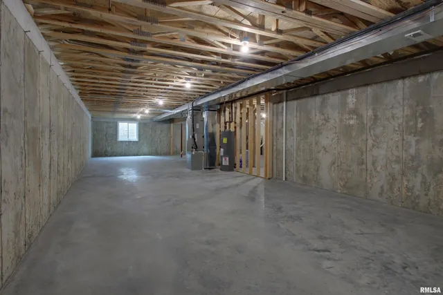 $409,000 | 2500 Taylor Drive, Quincy, IL 62305