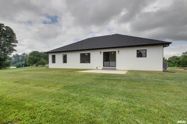 $409,000 | 2500 Taylor Drive, Quincy, IL 62305