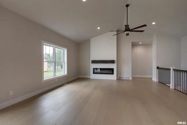 $409,000 | 2500 Taylor Drive, Quincy, IL 62305