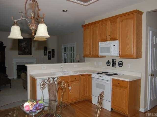 4005 Batiste Road Raleigh, NC 27613 - Photo 5 of 10 Kitchen