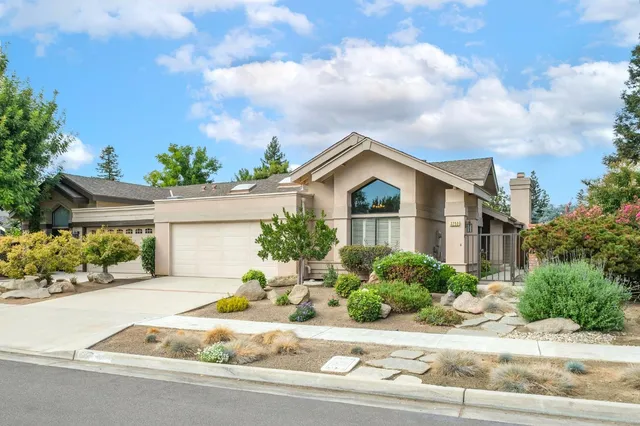 $465,000 | 3250 West Spruce Avenue, Fresno, CA 93711