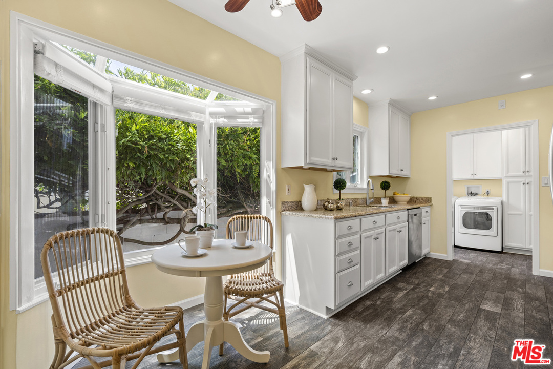 6370 Riggs Place Los Angeles, CA 90045 - Photo 5 of 30