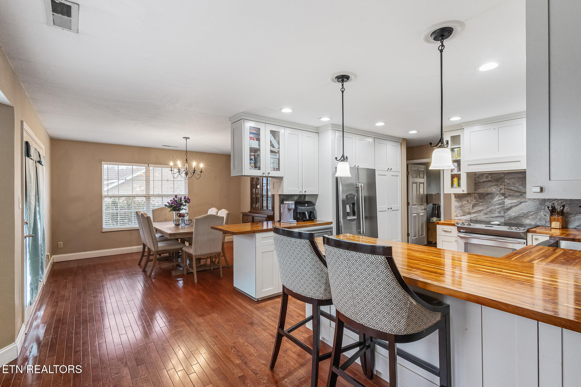 5545 J Riley W Drive Greenback, TN 37742 - Photo 11 of 37 5545 West J Riley Dr-21