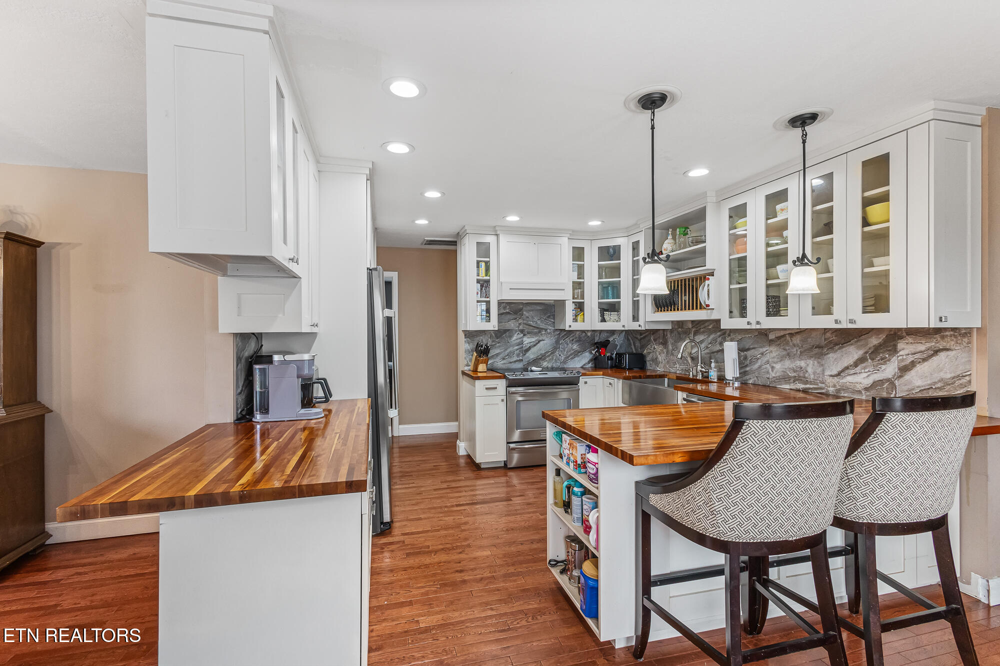 5545 J Riley W Drive Greenback, TN 37742 - Photo 12 of 37 5545 West J Riley Dr-9