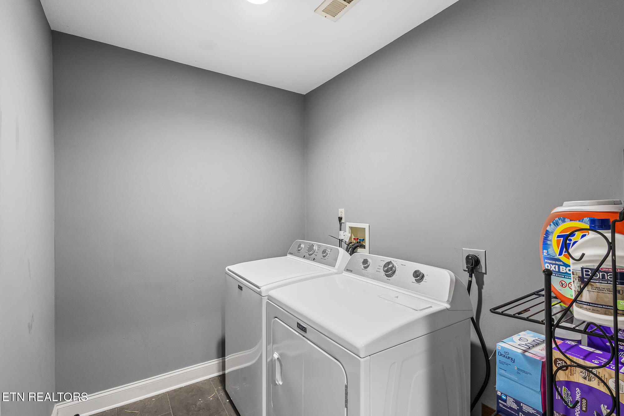 5545 J Riley W Drive Greenback, TN 37742 - Photo 15 of 37 5545 West J Riley Dr-11