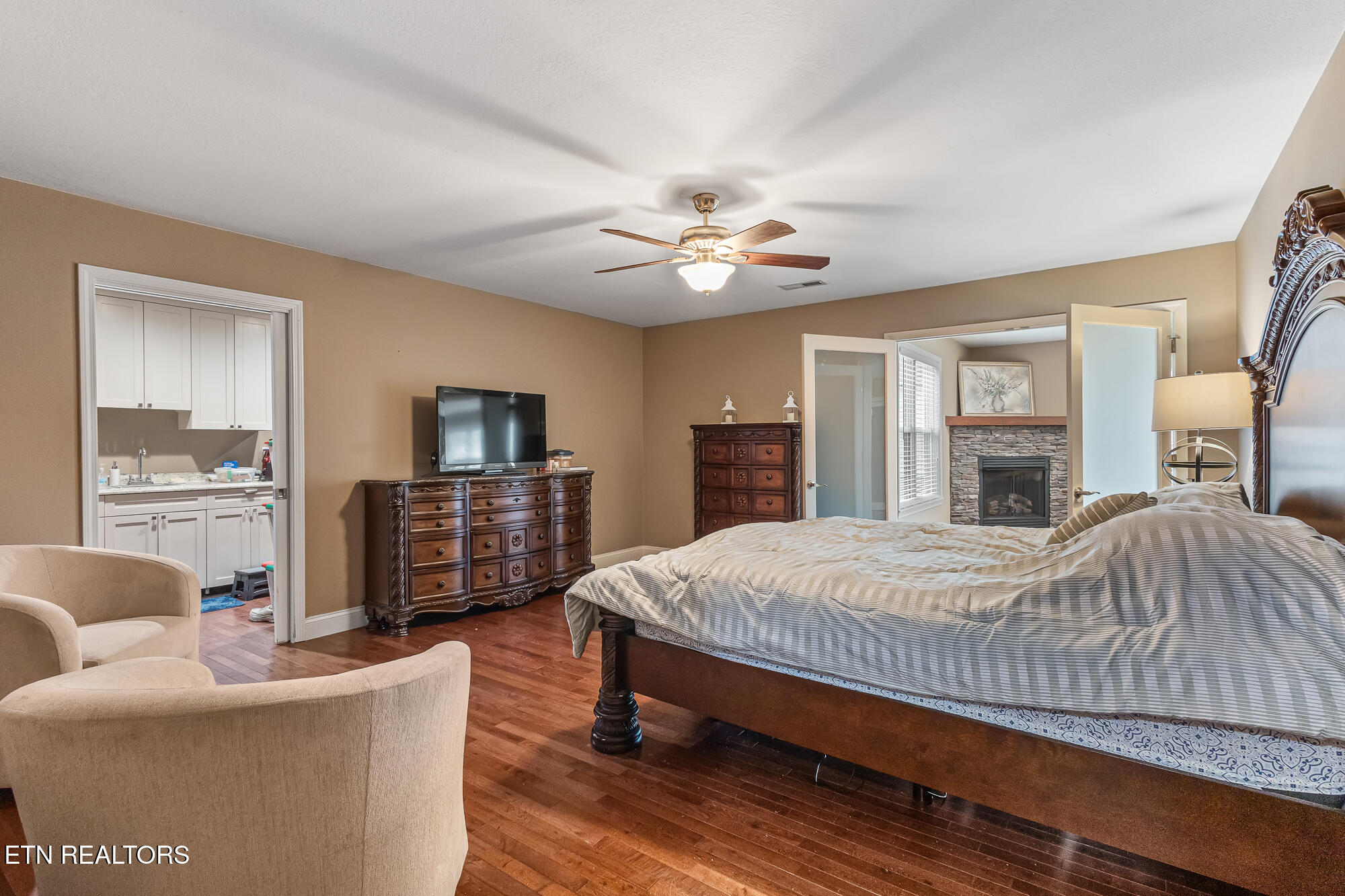 5545 J Riley W Drive Greenback, TN 37742 - Photo 17 of 37 5545 West J Riley Dr-12