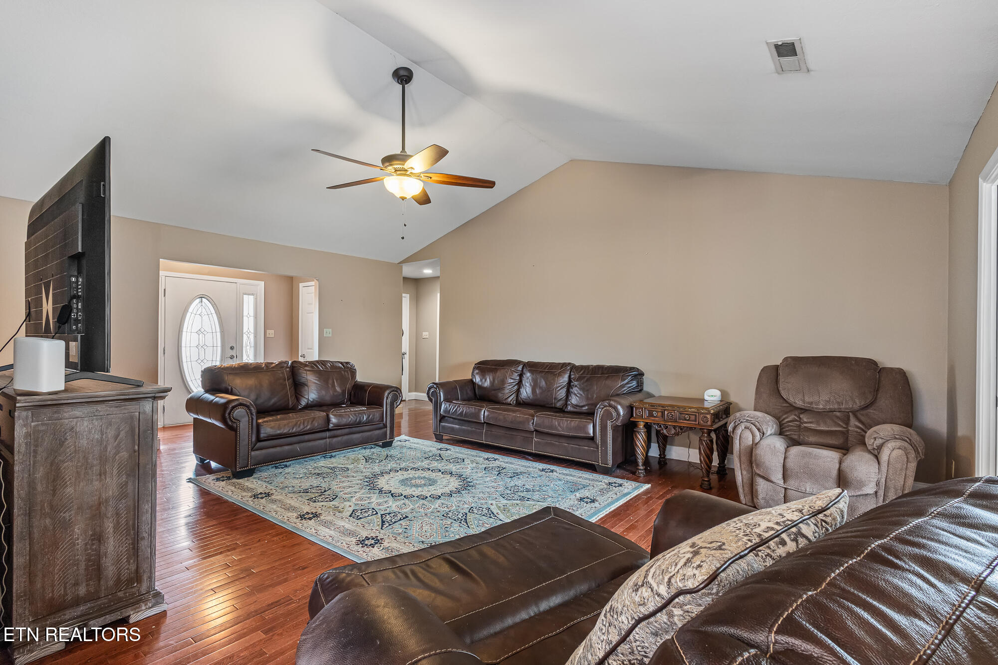 5545 J Riley W Drive Greenback, TN 37742 - Photo 8 of 37 5545 West J Riley Dr-4