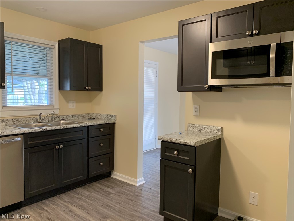 1051 Selwyn Road Cleveland Heights, OH 44112 - Photo 5 of 19