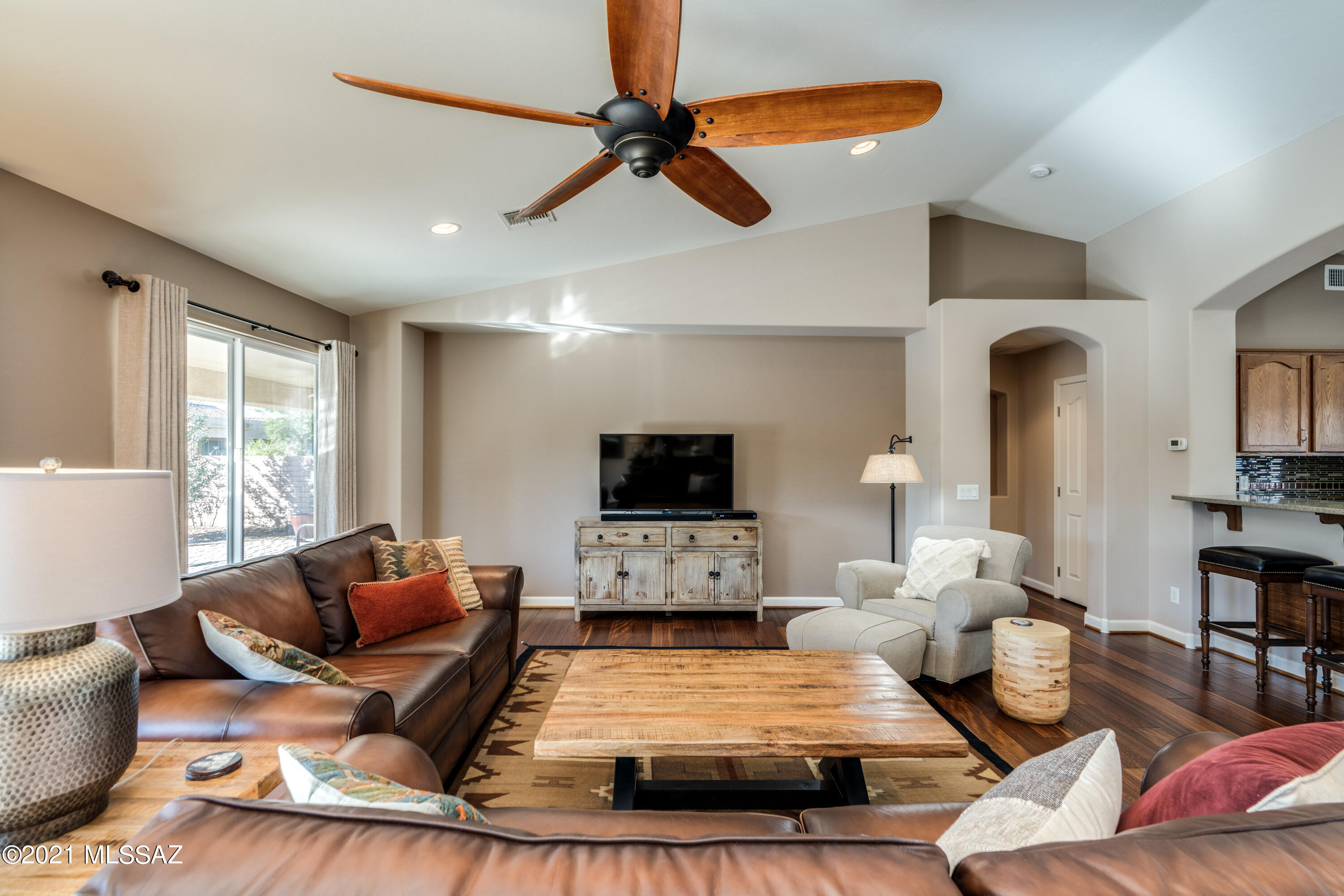 683 North Keyes Road Green Valley, AZ 85614 - Photo 13 of 50