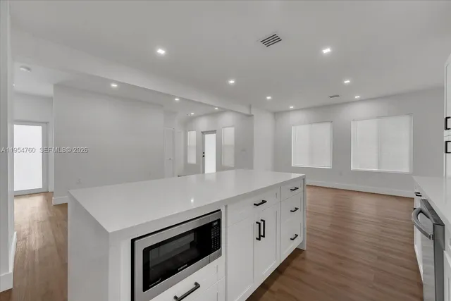 $3,400 | 1733 Northwest 16th Street, Unit 1, Miami, FL 33125