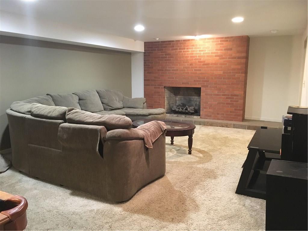 106 Johnston Road Pittsburgh, PA 15241 - Photo 13 of 21 Gallery Image 13
