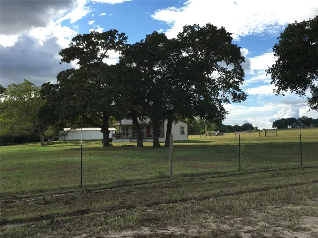 $1,950 | 1200 Choctaw Lane, Brenham, TX 77833