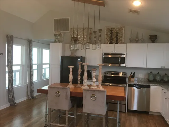 $1,950 | 1200 Choctaw Lane, Brenham, TX 77833