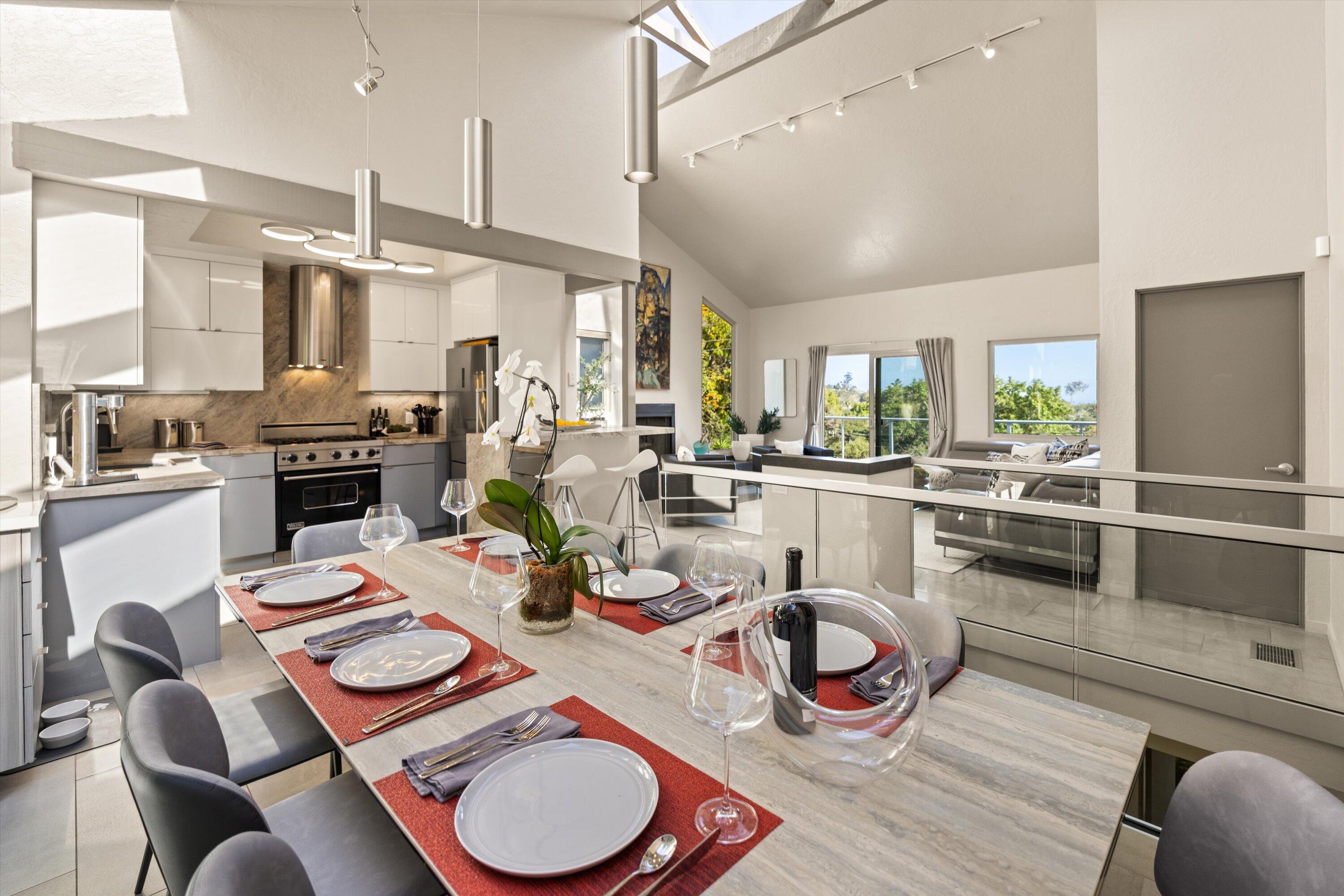 840 Cheltenham Road Santa Barbara, CA 93105 - Photo 12 of 36 Dining/Kitchen