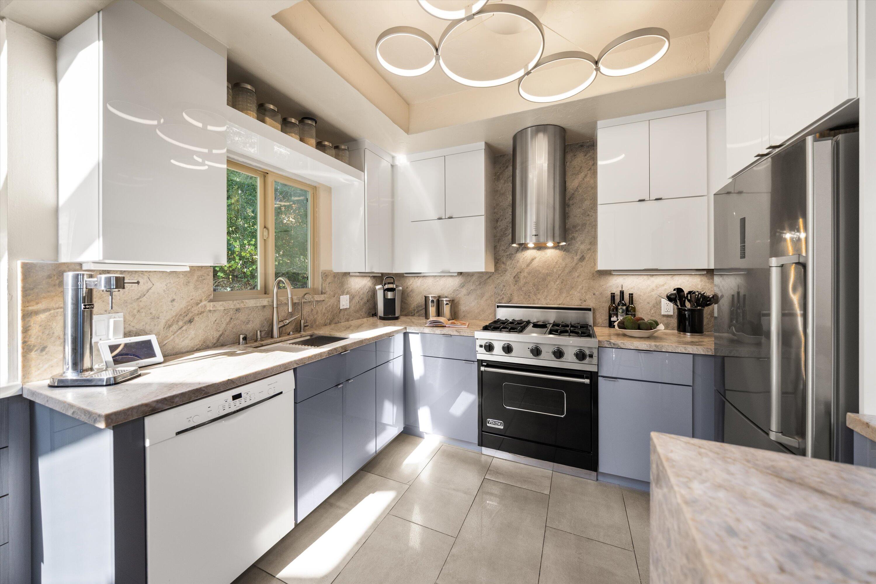 840 Cheltenham Road Santa Barbara, CA 93105 - Photo 13 of 36 Kitchen