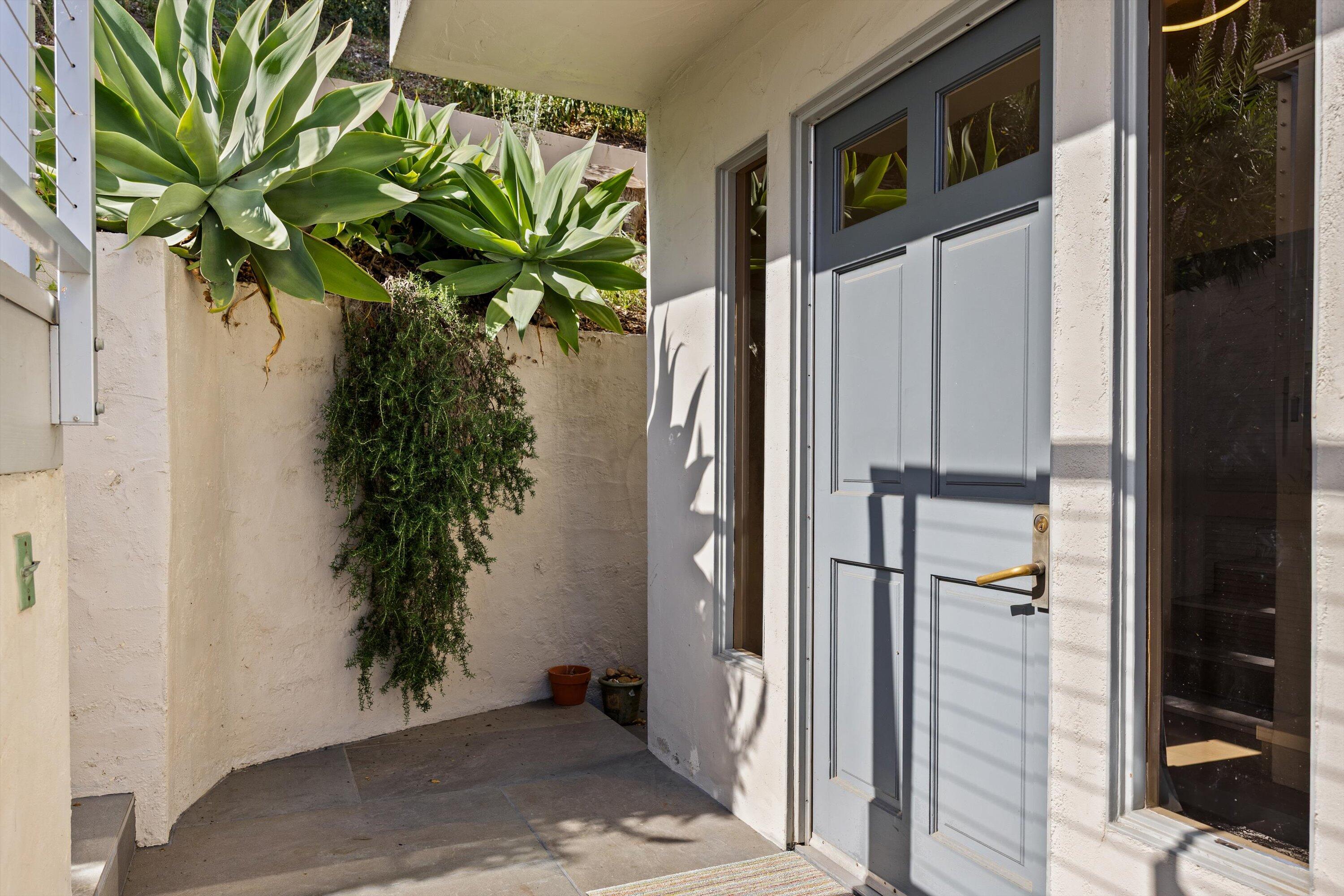840 Cheltenham Road Santa Barbara, CA 93105 - Photo 4 of 36 Front Door