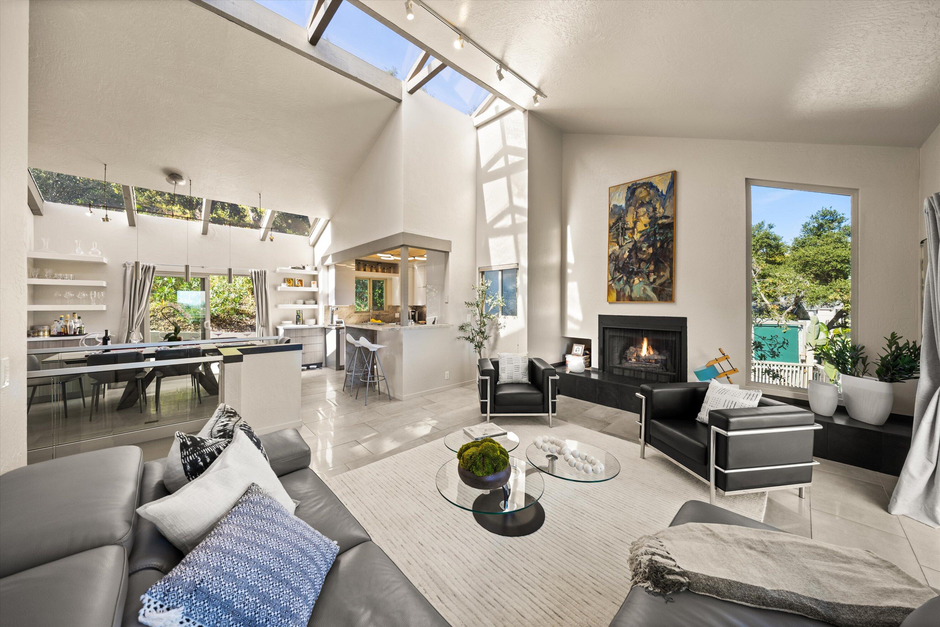 840 Cheltenham Road Santa Barbara, CA 93105 - Photo 9 of 36 Living Room