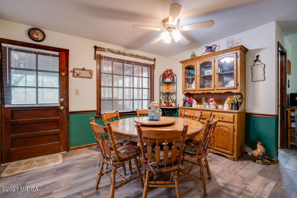 156 Walton Road Fort Valley, GA 31030 - Photo 22 of 61 a dining room with furniture and window