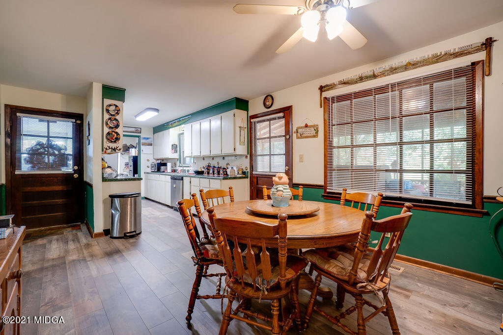 156 Walton Road Fort Valley, GA 31030 - Photo 23 of 61 a dining room with furniture and window