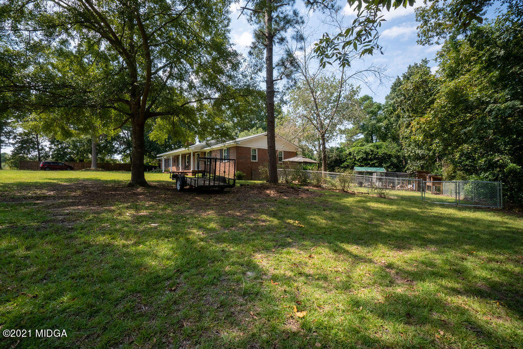 156 Walton Road Fort Valley, GA 31030 - Photo 43 of 61 a view of a park with large trees