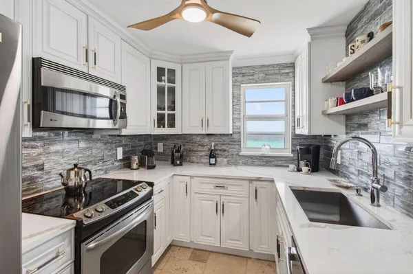 $5,500 | 4511 South Ocean Boulevard, Unit 807, Highland Beach, FL 33487