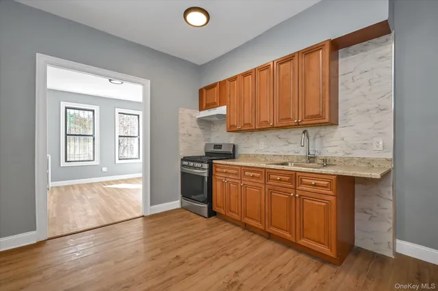 $2,900 | 438 East 98th Street, Unit 1R | Brownsville