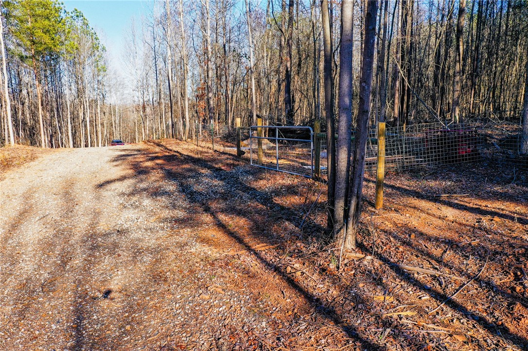 340 Rock Hill Road Fair Play, SC 29643 - Photo 7 of 28 Gallery Image 7