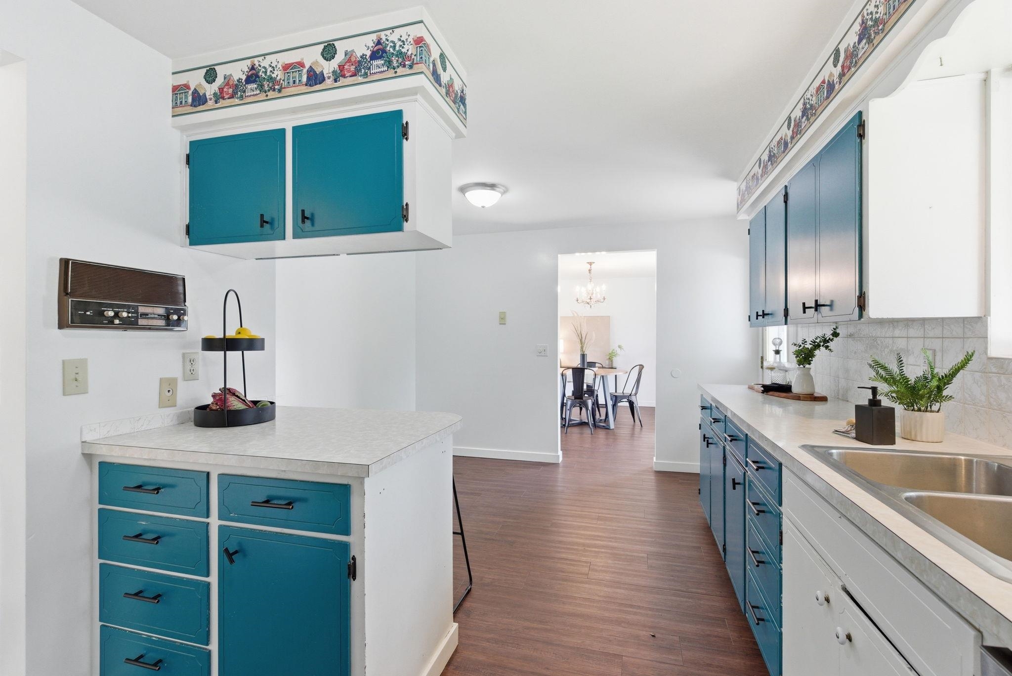 806 South Adams Road Spokane Valley, WA 99037 - Photo 15 of 50