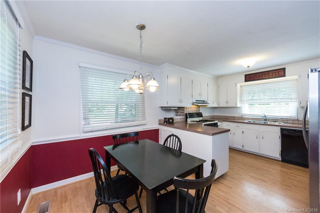 11026 Painted Tree Road Charlotte, NC 28226 - Photo 4 of 19 Gallery Image 4