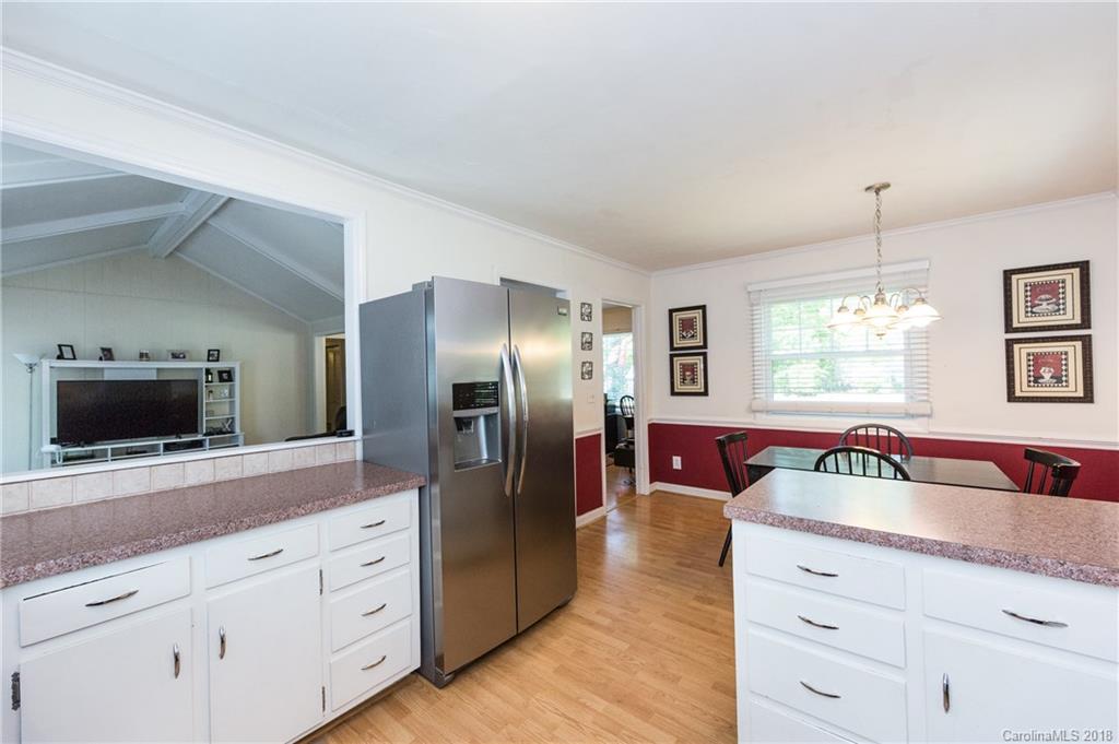 11026 Painted Tree Road Charlotte, NC 28226 - Photo 6 of 19 Gallery Image 6