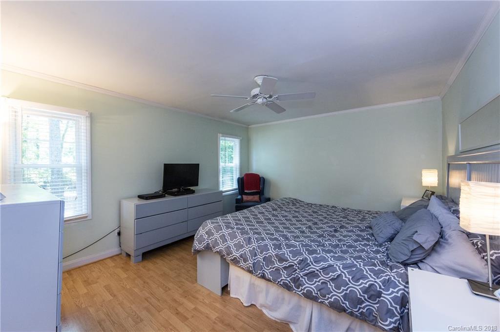 11026 Painted Tree Road Charlotte, NC 28226 - Photo 10 of 19 Gallery Image 10