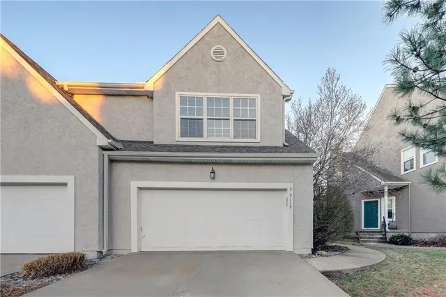 $352,500 | 9207 Boehm Drive, Lenexa, KS 66219