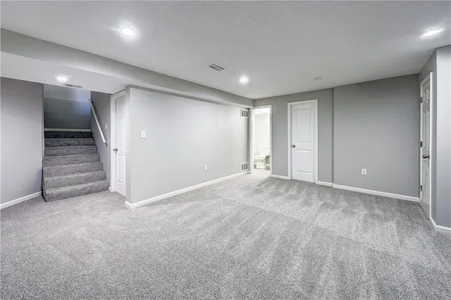 $352,500 | 9207 Boehm Drive, Lenexa, KS 66219