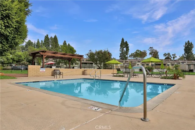 $695,000 | 22081 Caminito Amor, Laguna Hills, CA 92653