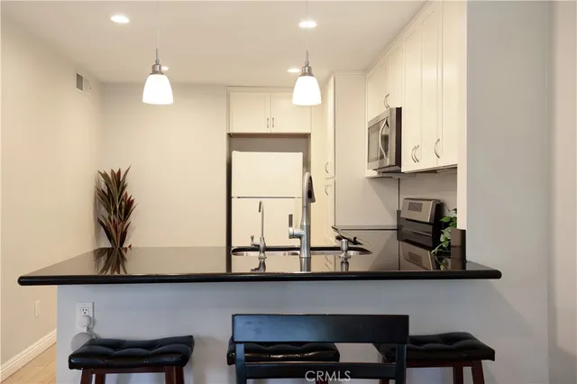 $695,000 | 22081 Caminito Amor, Laguna Hills, CA 92653